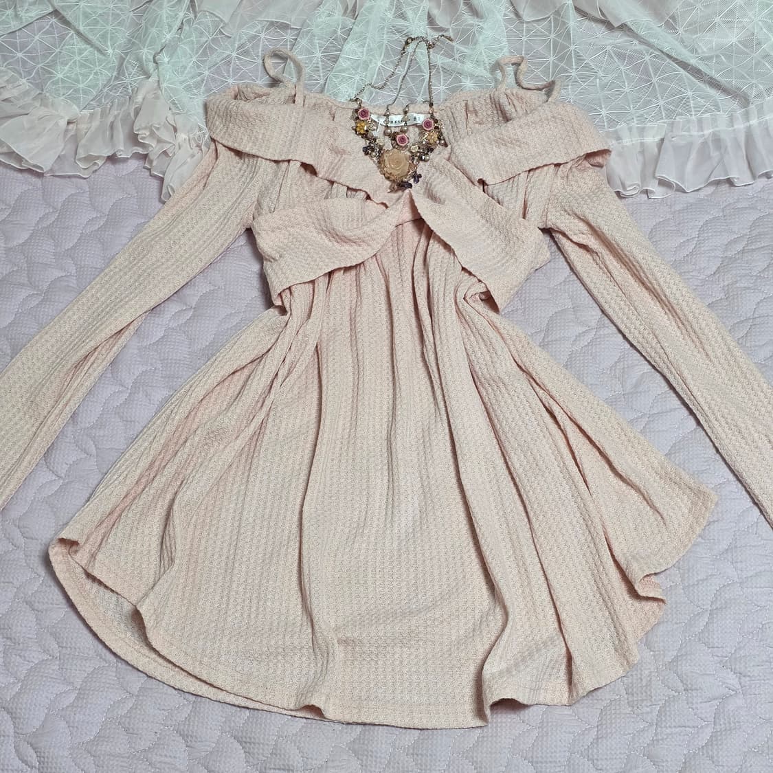 빈티지)핑크 딸기우유 셔링 오프숄더 핀터깔 히메갸루 긴팔 블라우스 상품이미지2