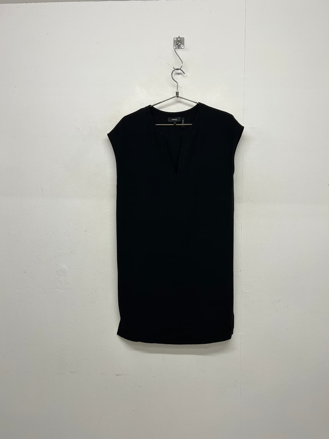 Theory 블랙 원피스 (MADE IN USA) 상품이미지1