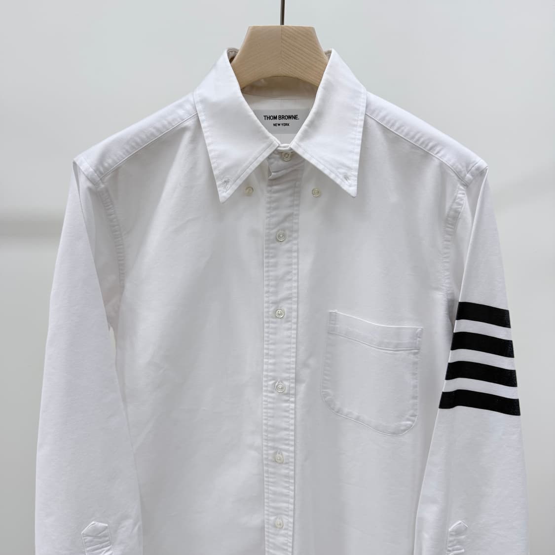 [B급/3] 톰브라운 사선완장 옥스포드 셔츠 화이트 상품이미지3