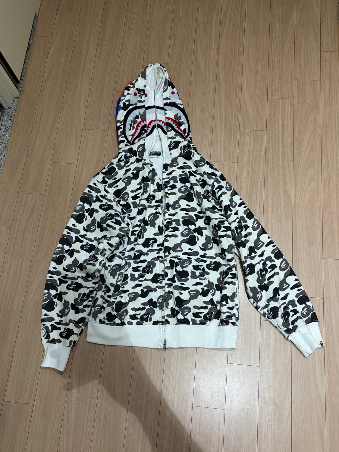 베이프 더블샤크 화이트 후드집업 상품이미지1