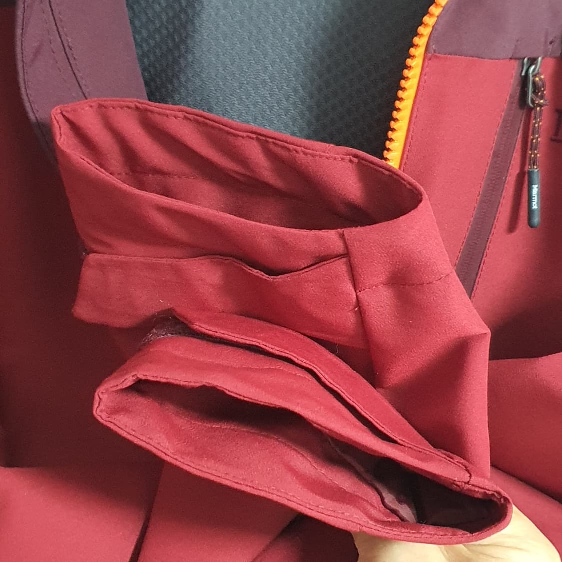 마모트 여성 바람막이 자켓 90 S
 상품이미지6