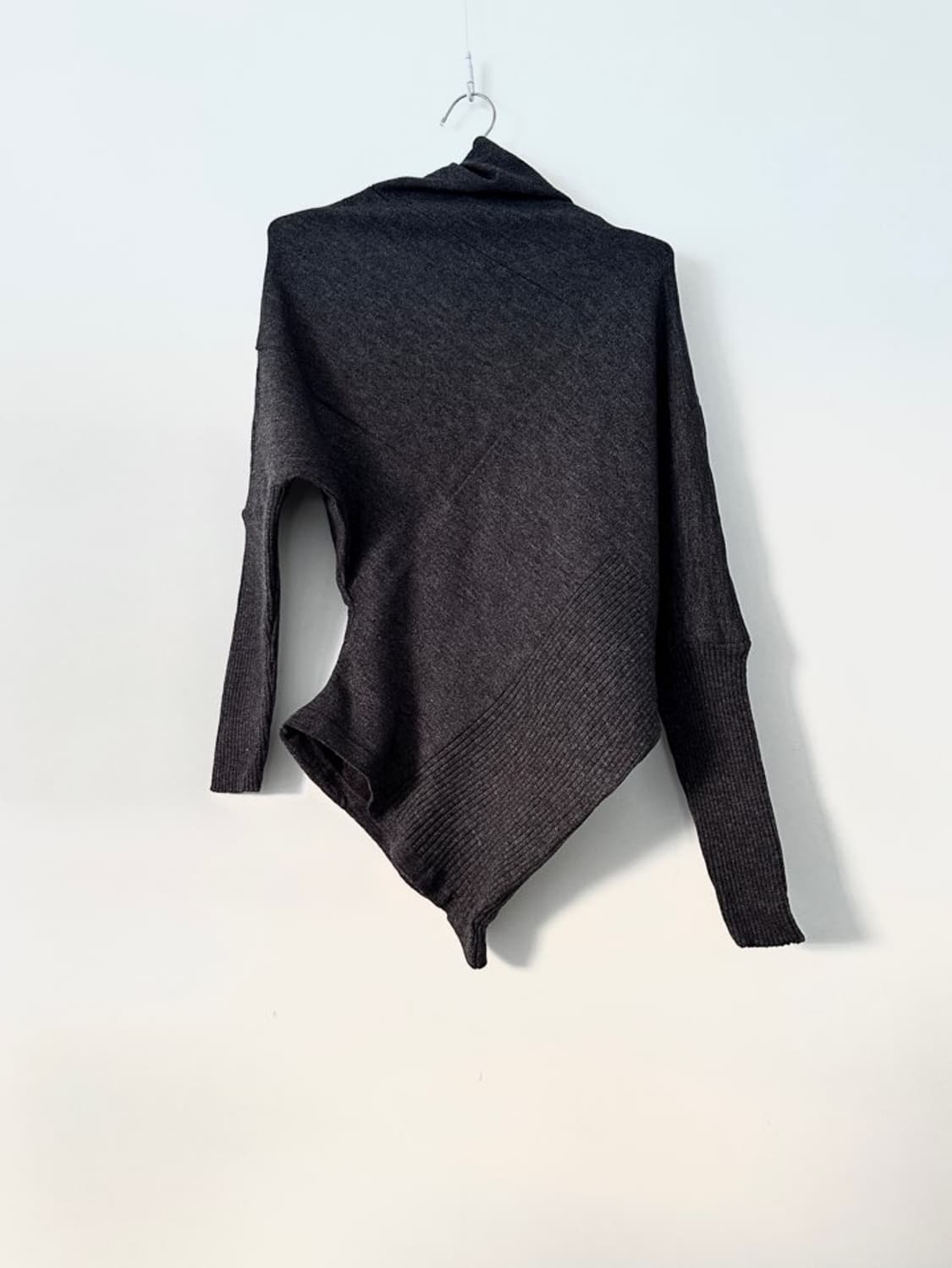 Round drape knit / grey 상품이미지1