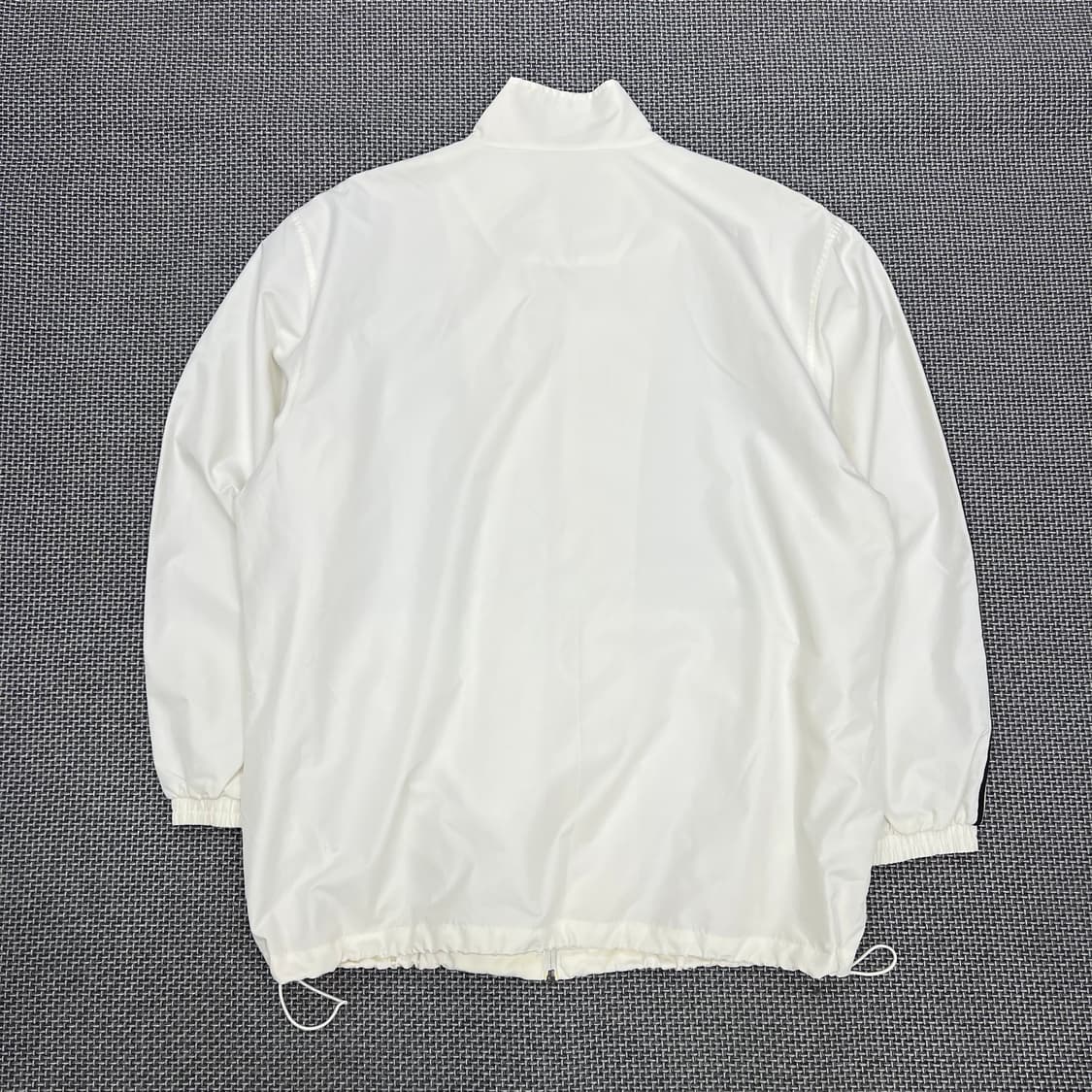 착샷O 아디다스 아이보리 우븐 바람막이 110 상품이미지5