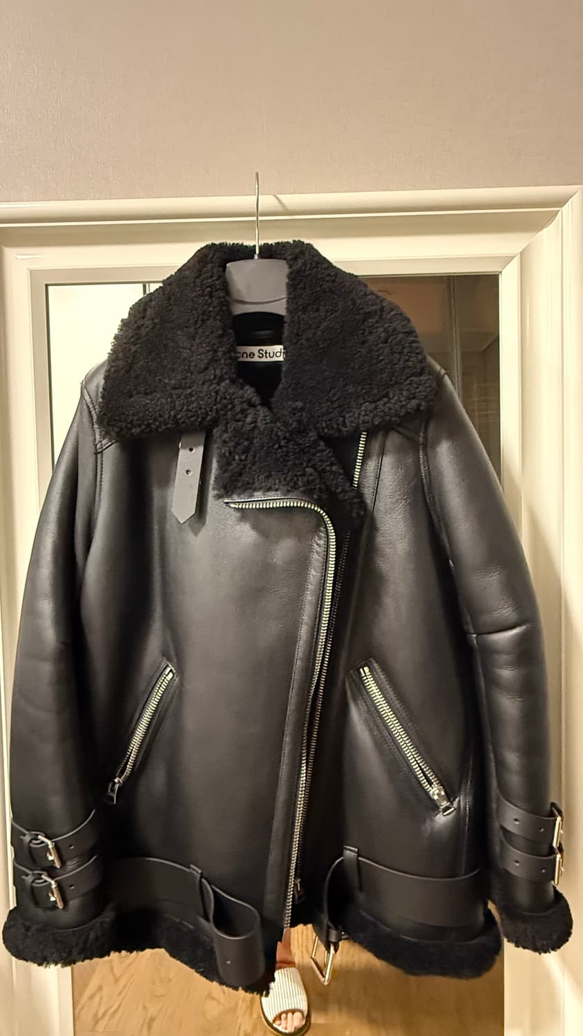 아크네스튜디오 벨로시티 무스탕 34사이즈 상품이미지1