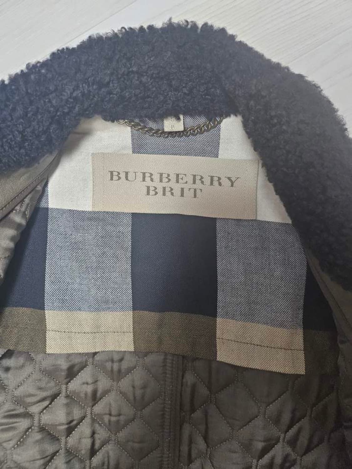 버버리 램스킨 퀼팅 가죽자켓 상품이미지3