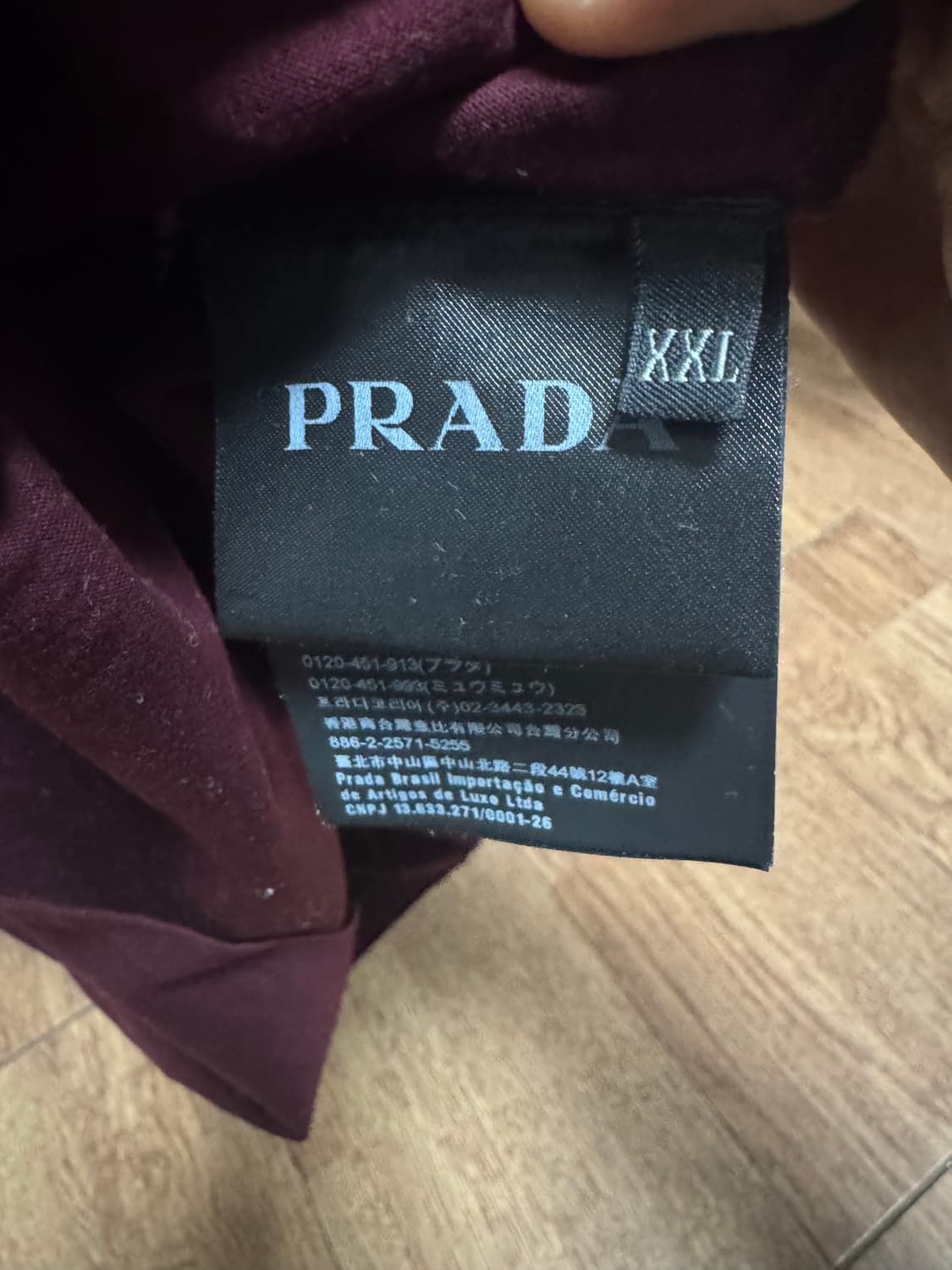 프라다 포켓티셔츠 버건디컬러 팝니다 상품이미지4