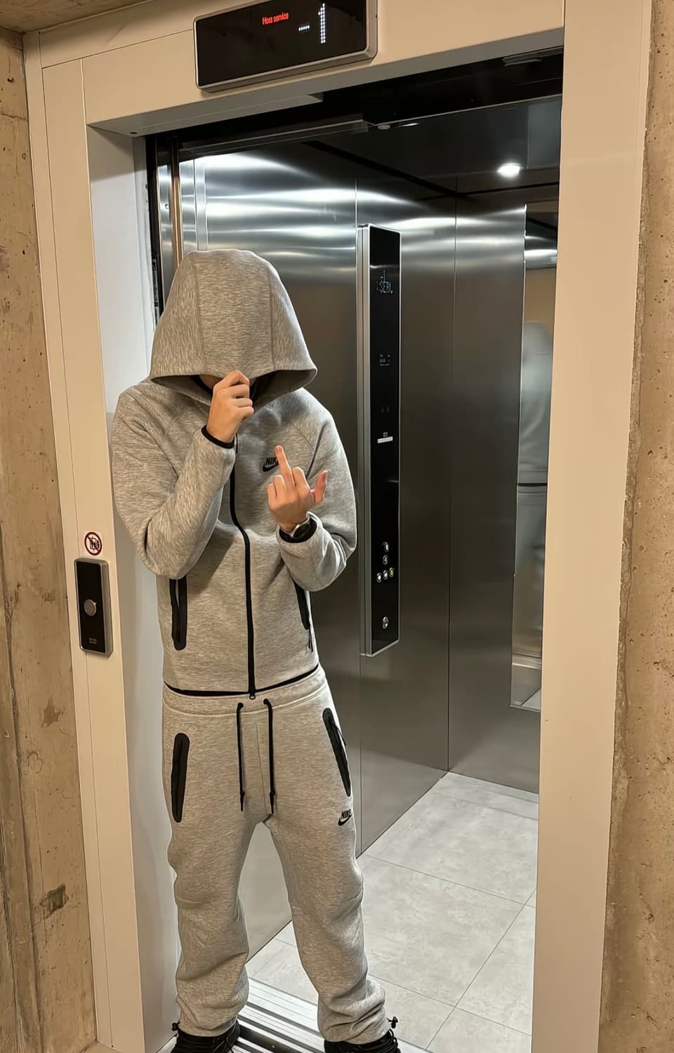 나이키 테크 플리스 셋업 아무색이나 구해요 L,해외m 상품이미지1