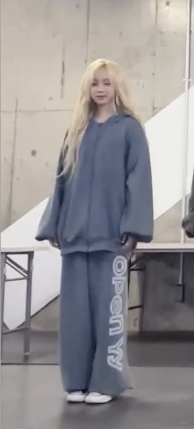 OPEN YY YY WIDE SWEATPANTS (윈터, 홍은채 착용) 상품이미지3