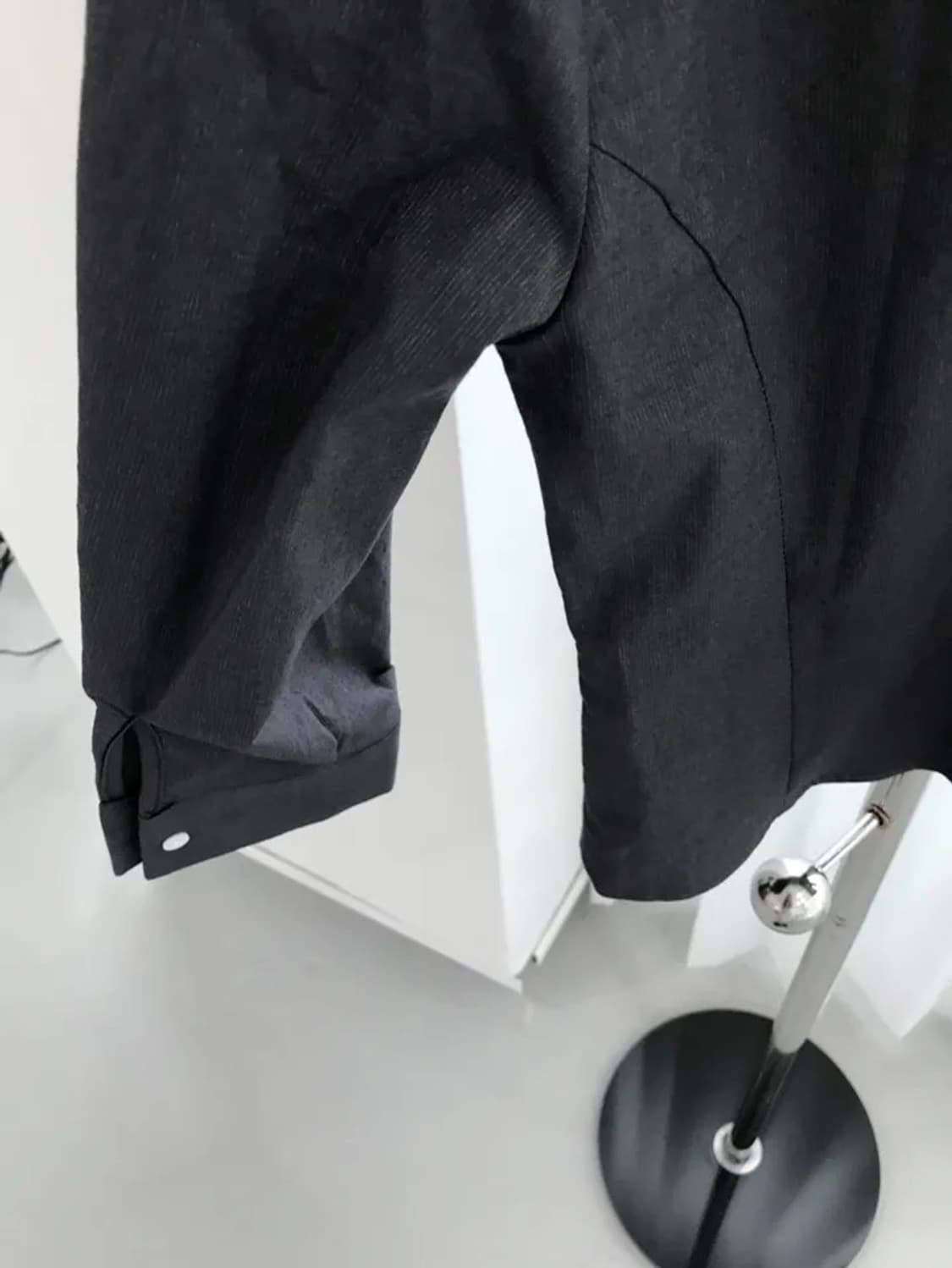 모에버 슬림 올버튼 셔츠 차콜색상 상품이미지7