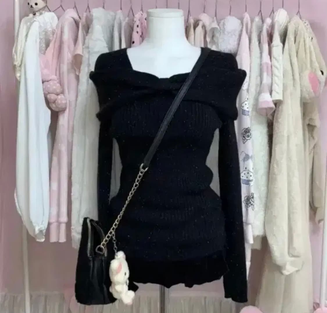 페일솝 슈슈 니트 블랙 리본 오프숄더 글리터 상품이미지1