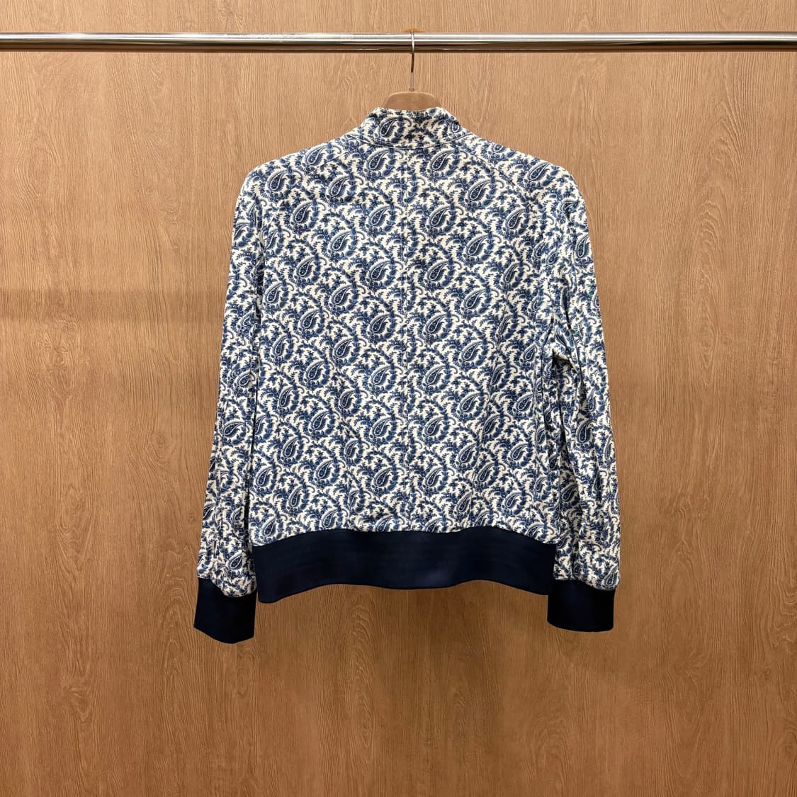 닐 바렛 집업 자켓 에스닉 패턴 카라 더블 버클 밑단 디테일 블루 상품이미지3