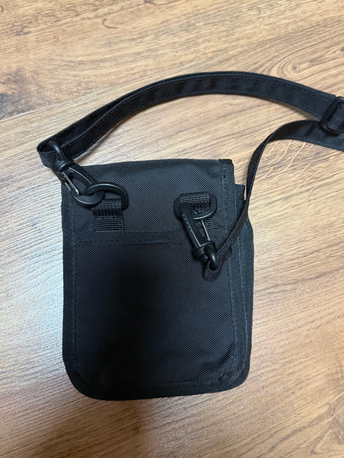 저뮤지엄비지터 미니백 상품이미지3