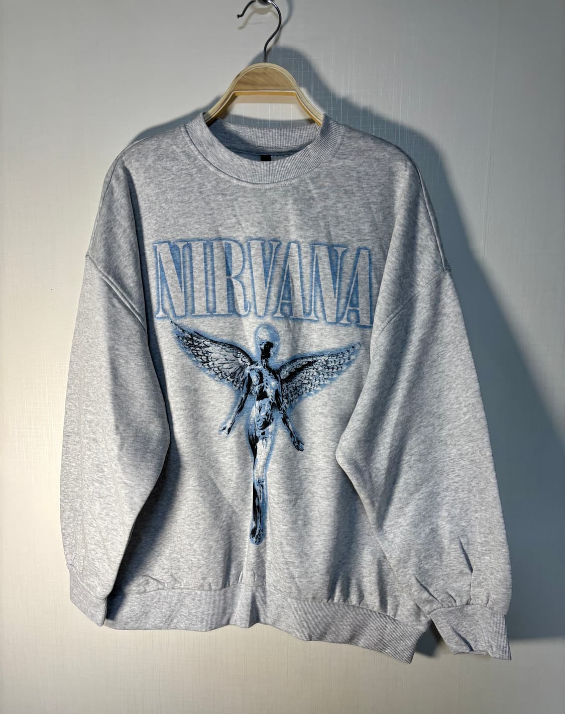 Nirvana artwork sweatshirt 너바나 빅로고 스웻셔츠 상품이미지2