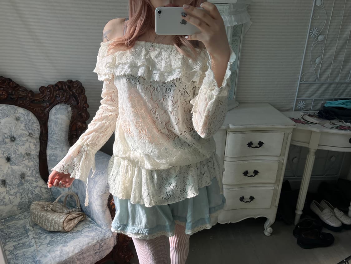 리즈리사 아이보리 레이스 오프숄더 블라우스 상품이미지5