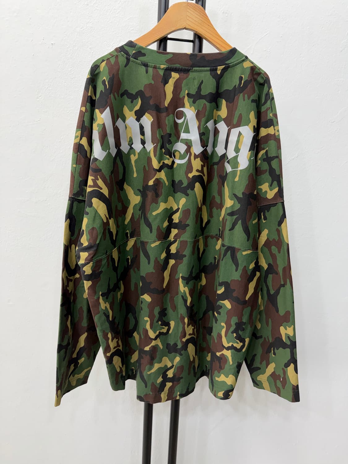 매장판정품) 팜엔젤스 카모 백로고 오버핏 긴팔 티셔츠 3 상품이미지1