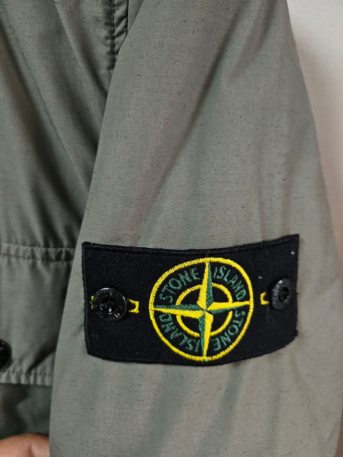 스톤아일랜드 나슬란 패딩 올리브그린 s 상품이미지4