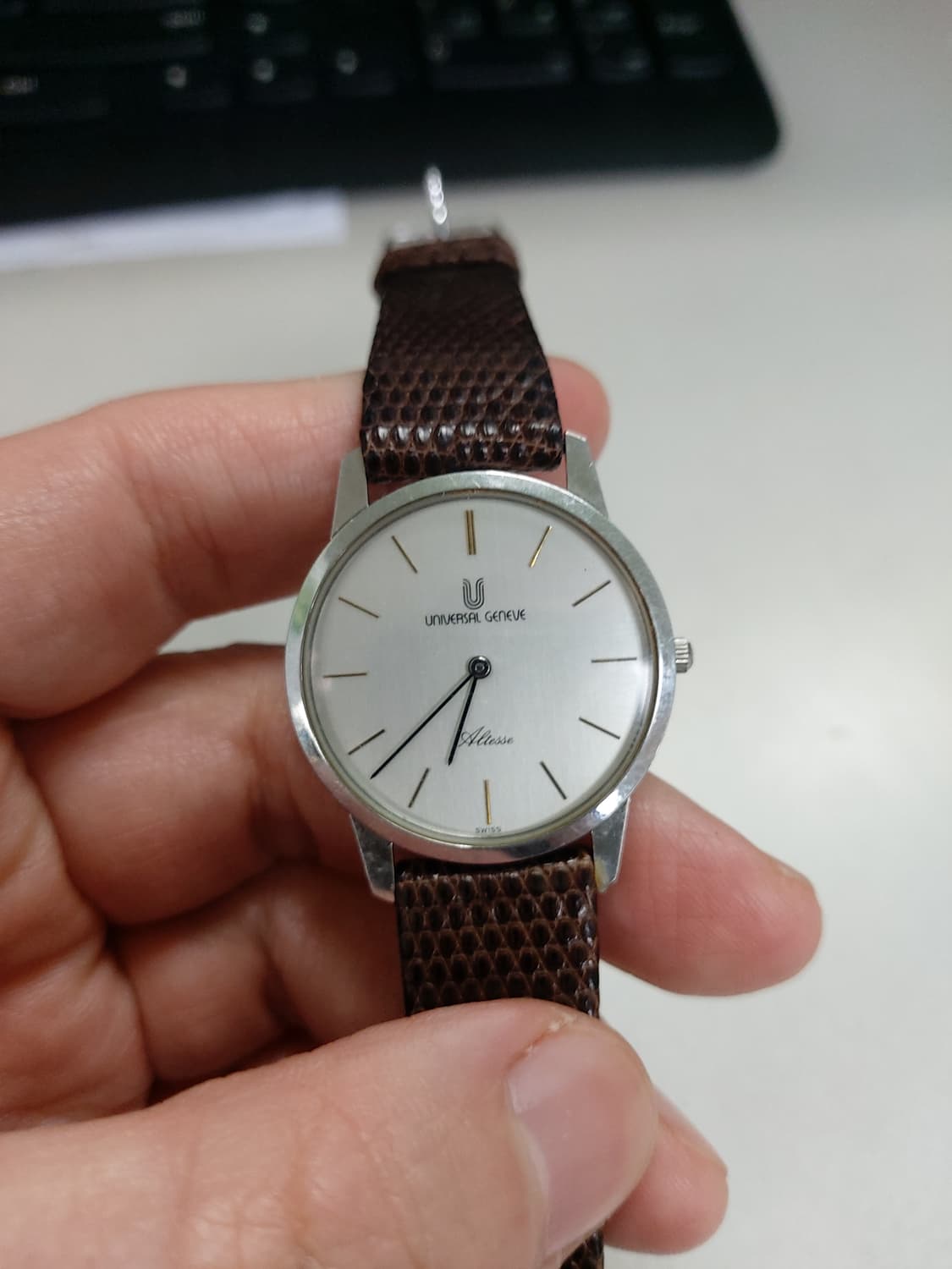 유니버셜 제네브 상품이미지1