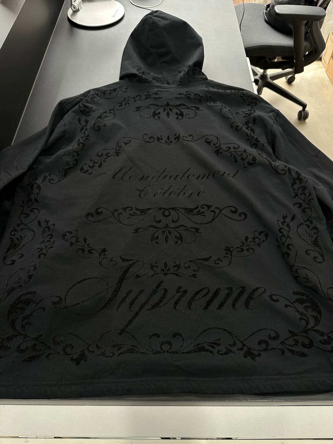 슈프림 23SS 셀레브드 후디드 롱슬리브 상품이미지5