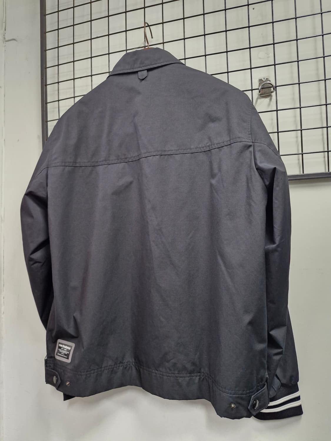 105XL 뉴발란스 스포츠 코치 자켓. 상품이미지8