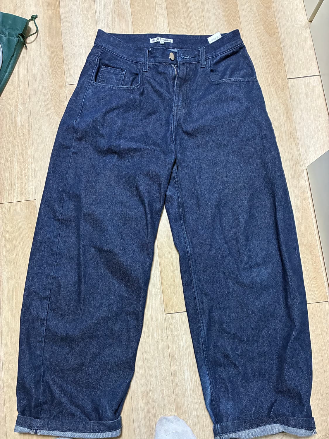 밀로아카이브 리플렉트 커브드 팬츠 인디고 상품이미지2