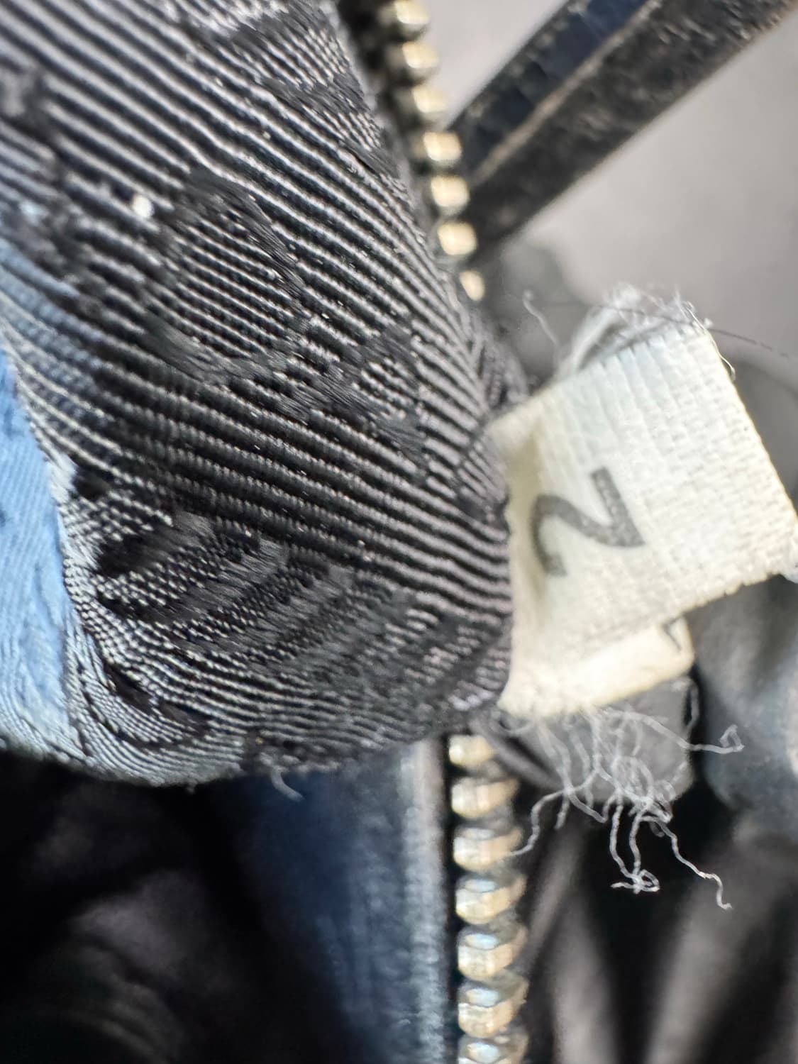 프라다 레더 숄더백(정품) 상품이미지10