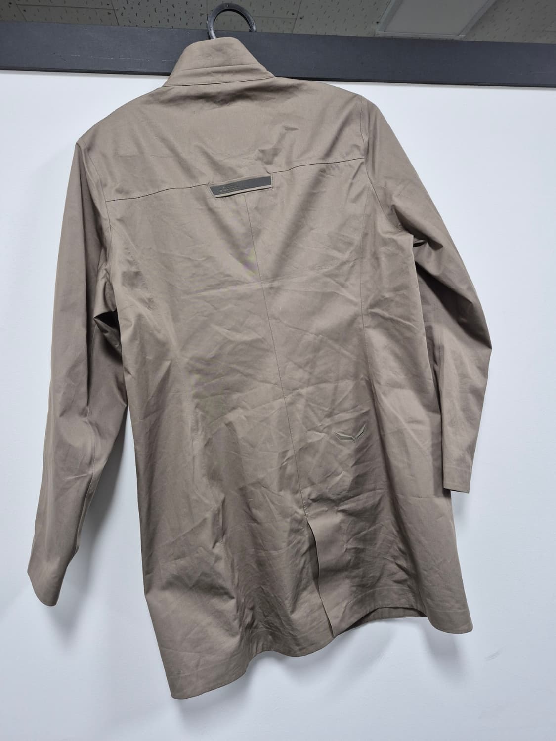 살레와 정품 바람막이 100사이즈 팝니다 상품이미지2