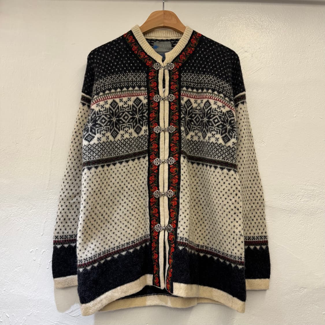 스쿼밸리 노르딕 버클 니트 가디건 상품이미지1