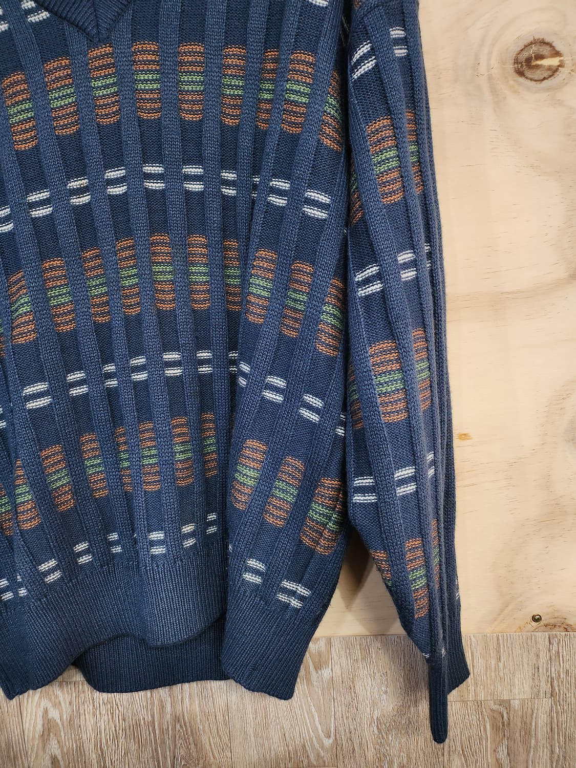 552) 빈티지 패턴 브이넥 니트 상품이미지4