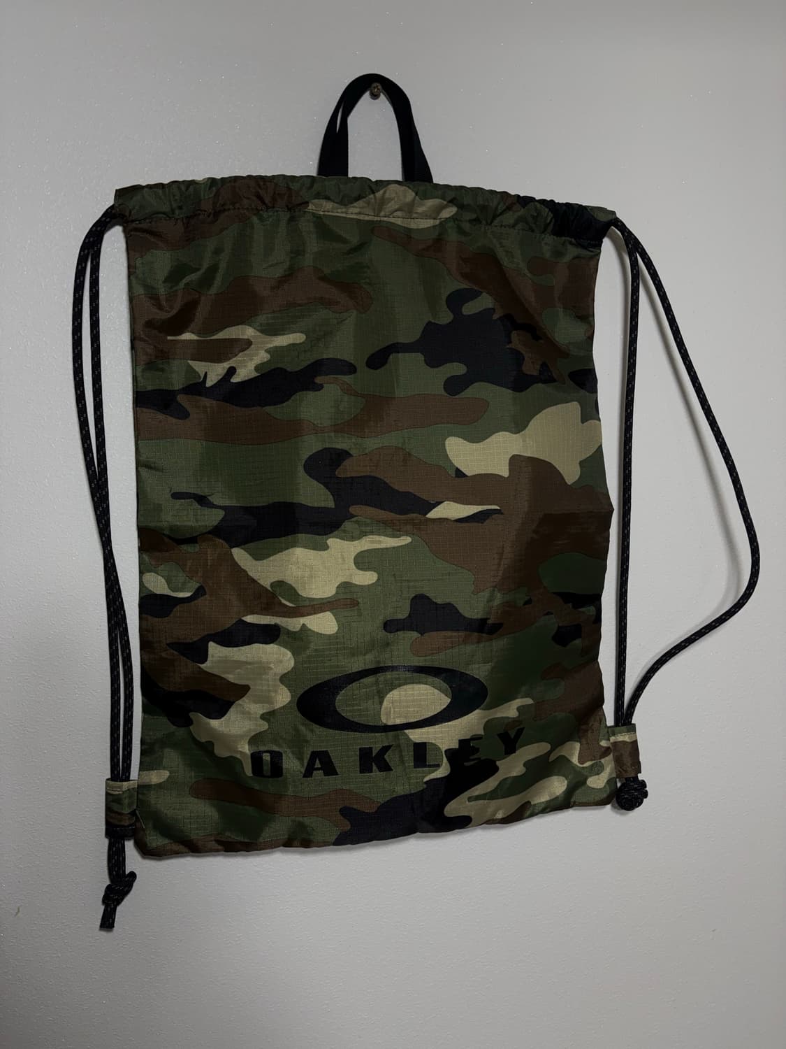 오클리 Oakley 이센셜팩 카모 상품이미지1