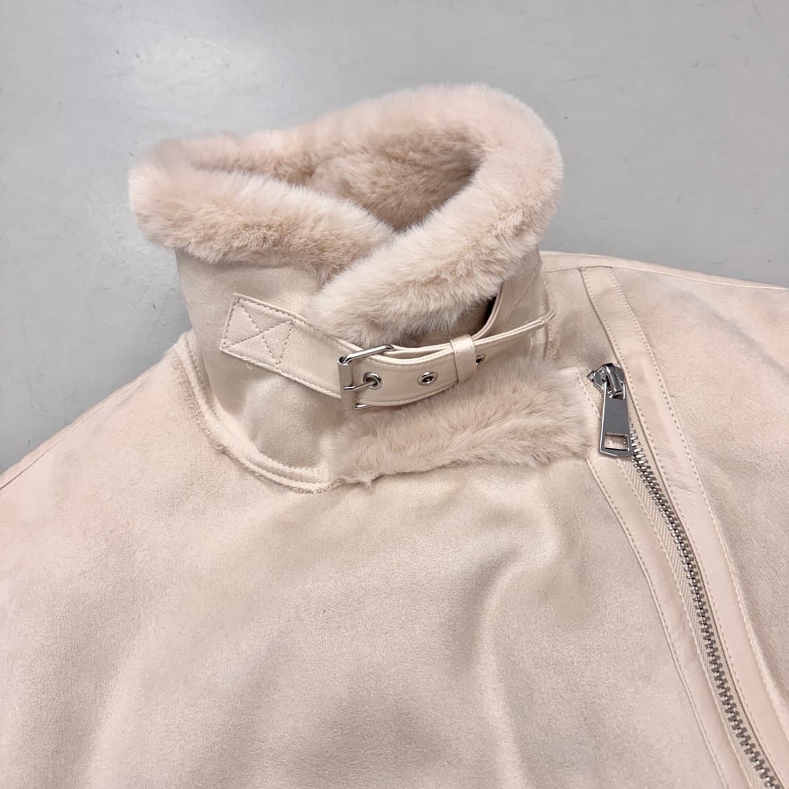 자라 사선 퍼 아이보리 무스탕 자켓 상품이미지4