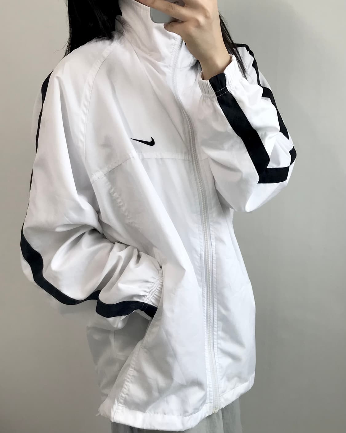 NIKE 화이트 바람막이 트랙탑  상품이미지2