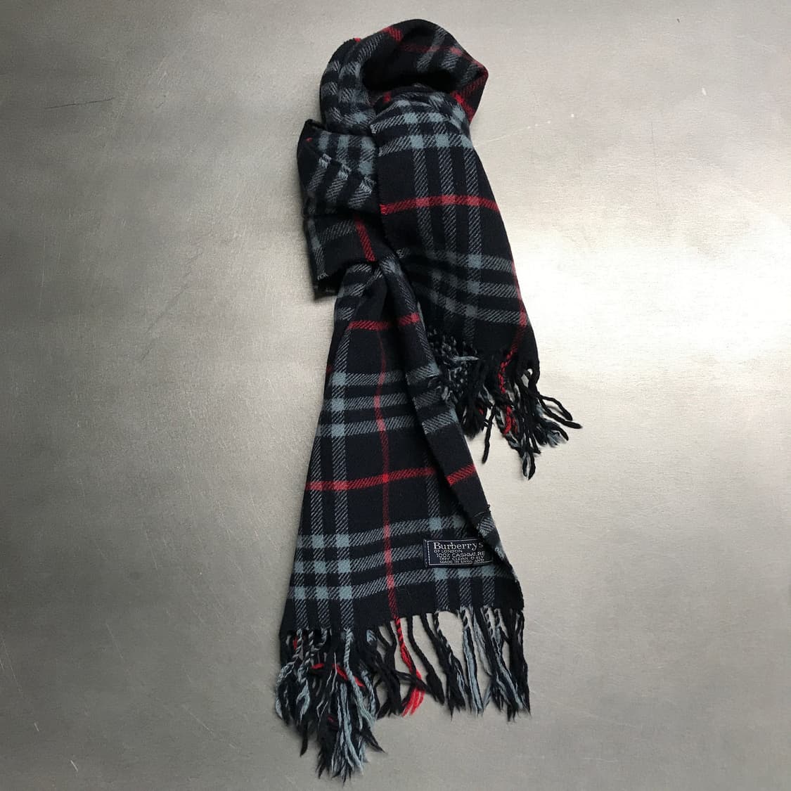 버버리 정품 캐시미어 머플러 네이비 상품이미지1