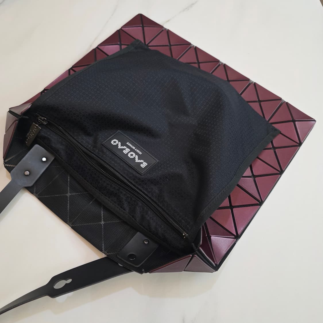 정품) 바오바오 루센트 토트백 버건디 상태좋음 상품이미지3