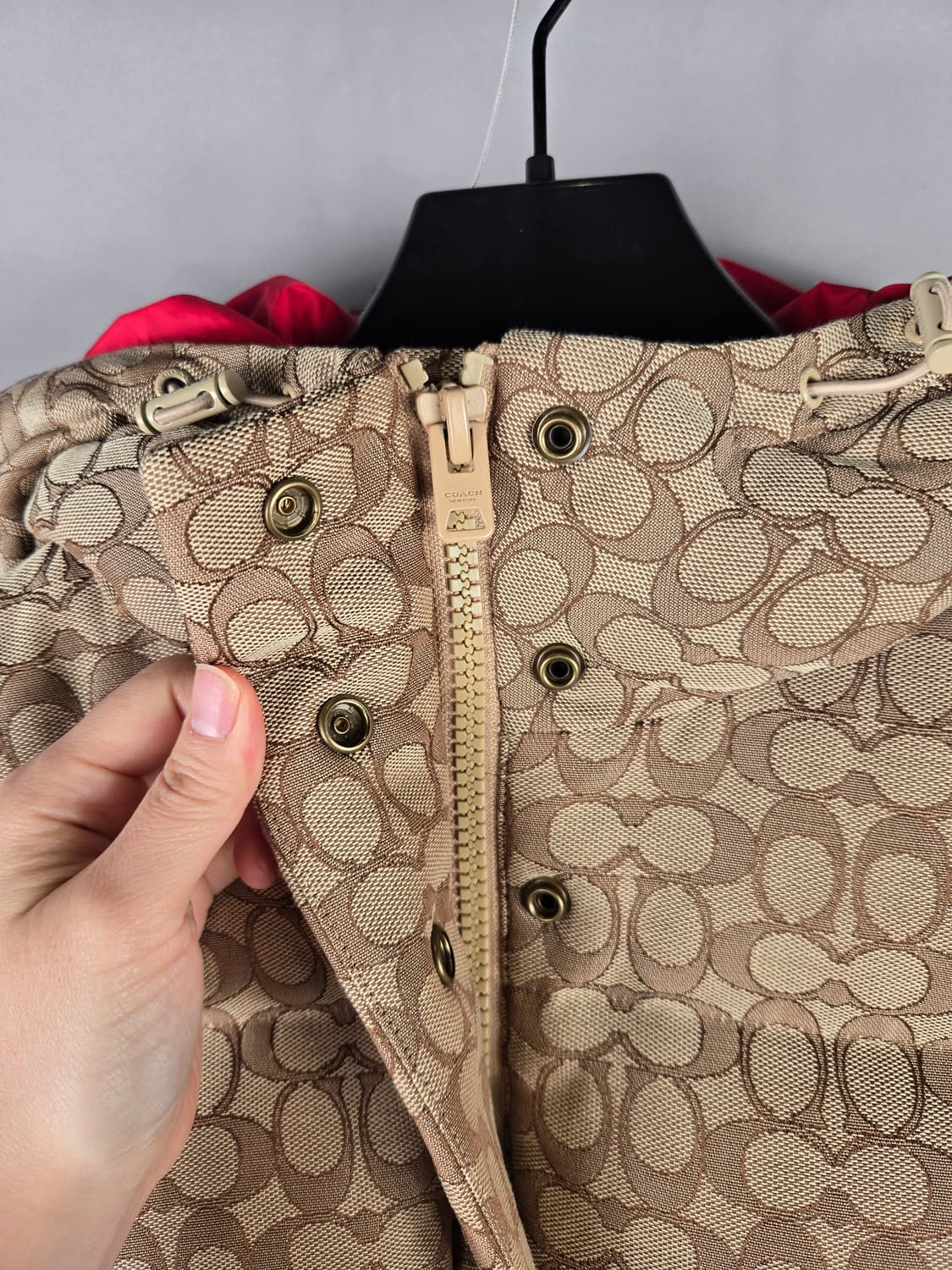 COACH 코치 로고 시그니처 자카드 덕 다운 푸퍼 패딩 S 정품 상품이미지7