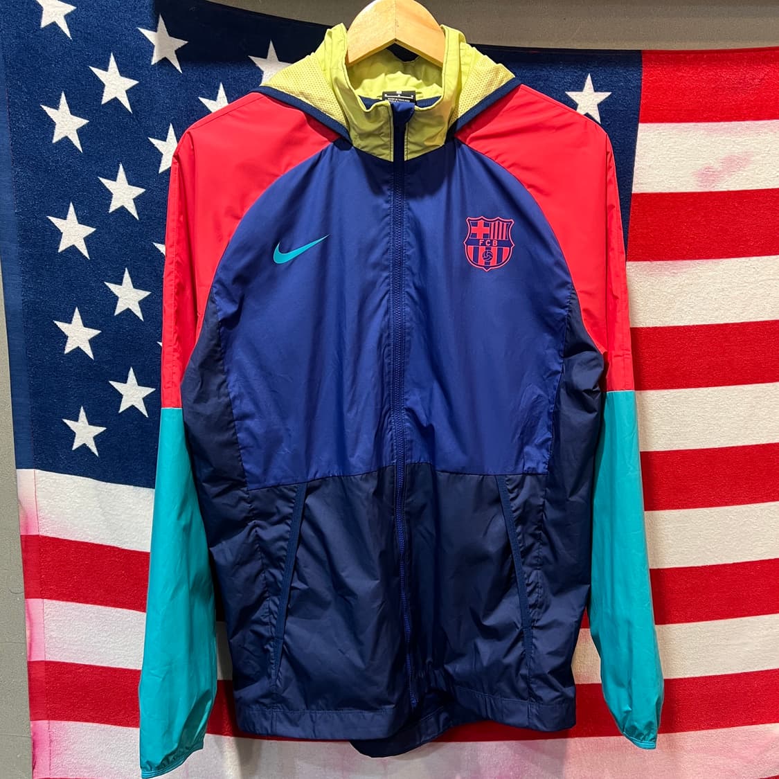 나이키 바르셀로나 바람막이 상품이미지1