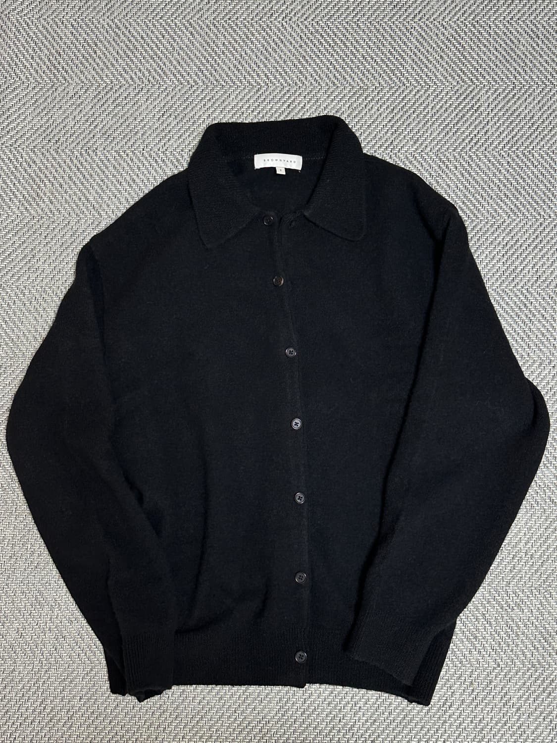 브라운야드 21fw 카라 가디건 상품이미지1