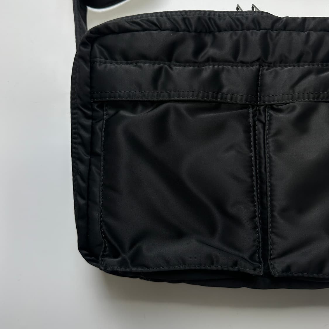 PORTER TANKER SHOULDER BAG (L) 포터 탱커 숄더백 상품이미지3