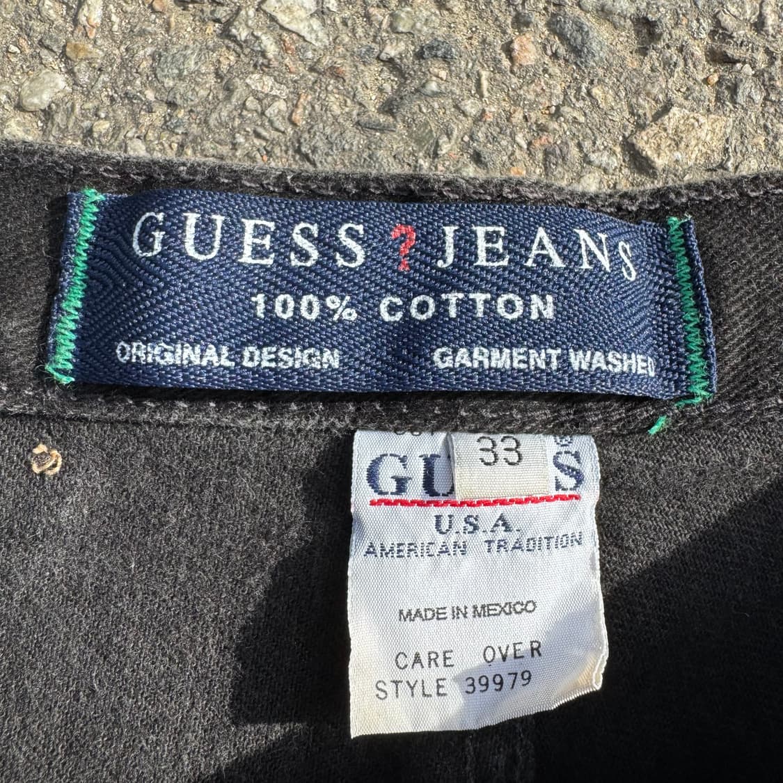 90s 게스 로고 가먼츠 흑청 데님 반바지 상품이미지8