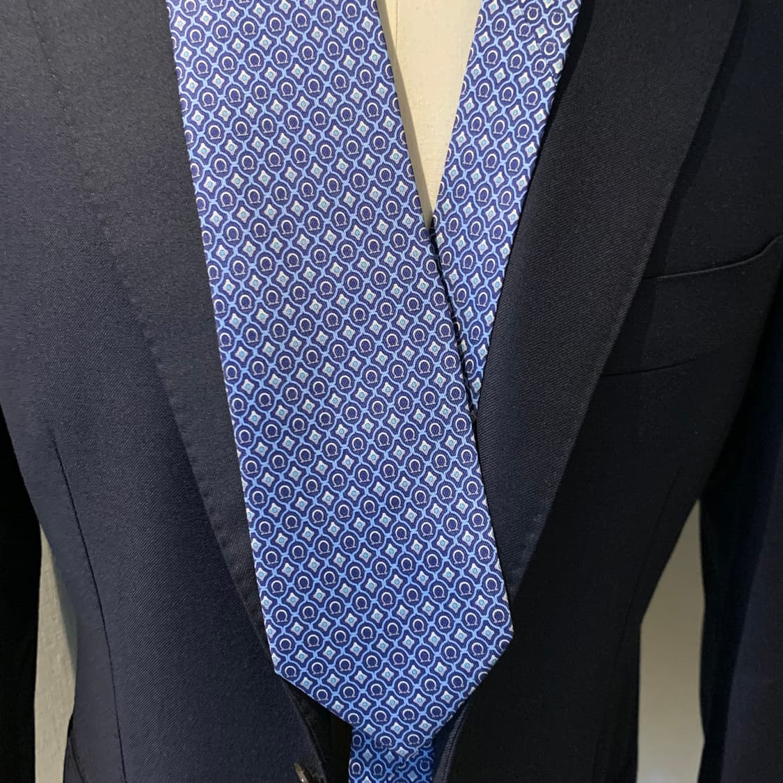 살바토레 페레가모 간치니 모노그램 명품넥타이 새상품급 8.2cm 상품이미지2