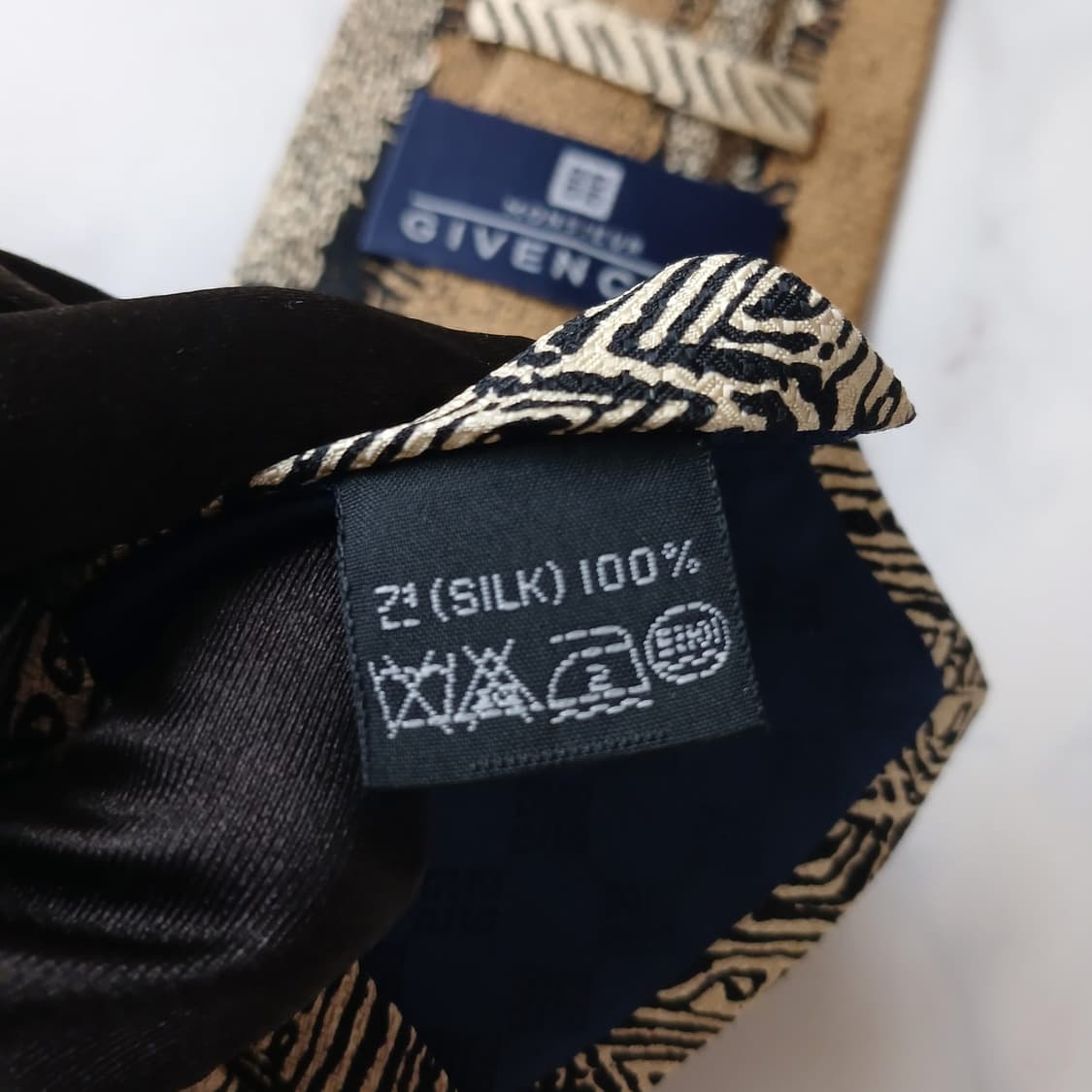 지방시 실크 브라운 아트 패턴 넥타이 9.5cm A등급 E728
 상품이미지9