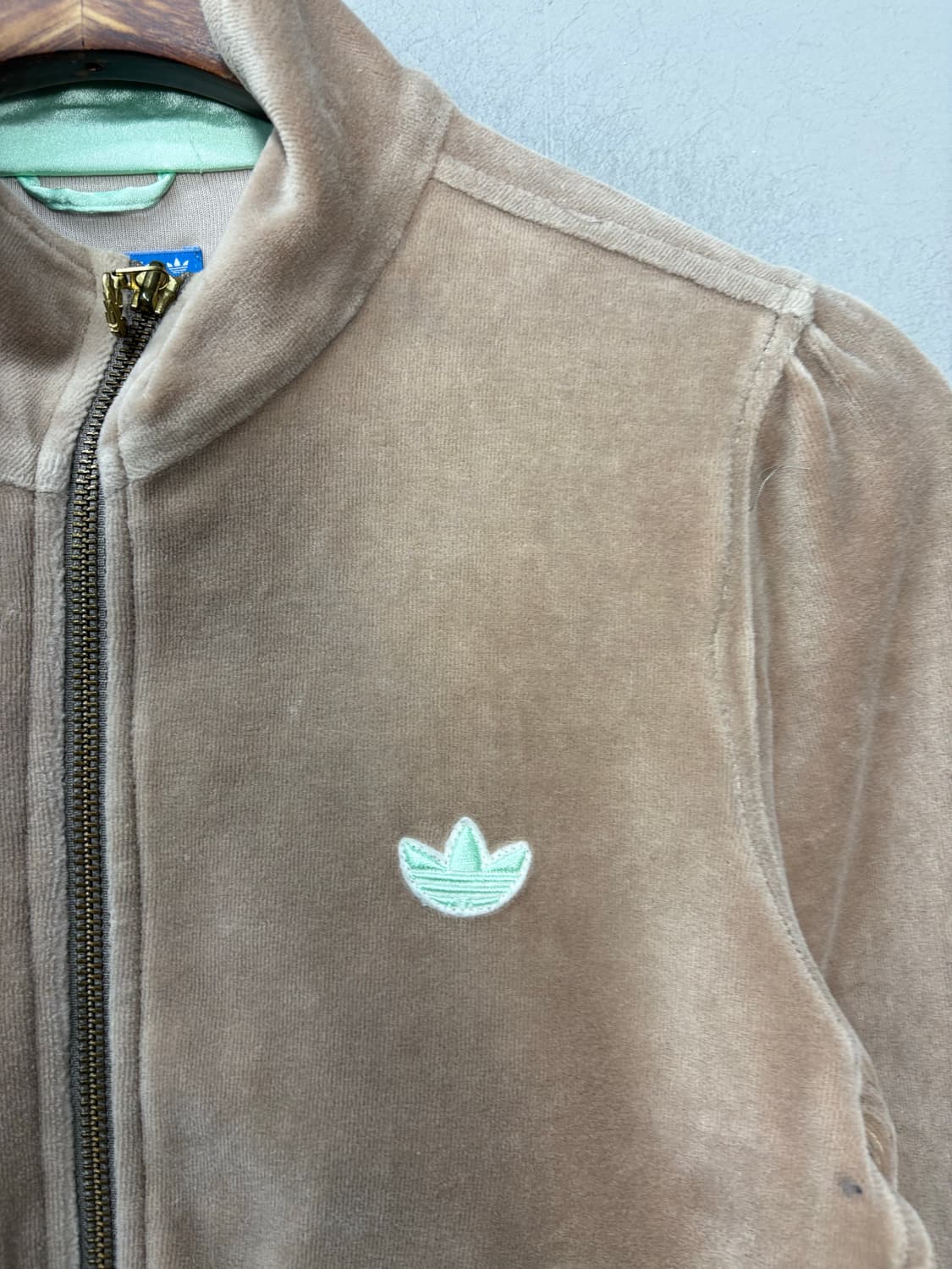 아디다스 벨벳 트랙탑 집업자켓 A3032 상품이미지3