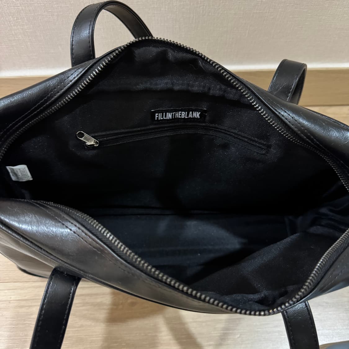 필인더블랭크 Trapezoid Shoulder Bag 숄더백 상품이미지4
