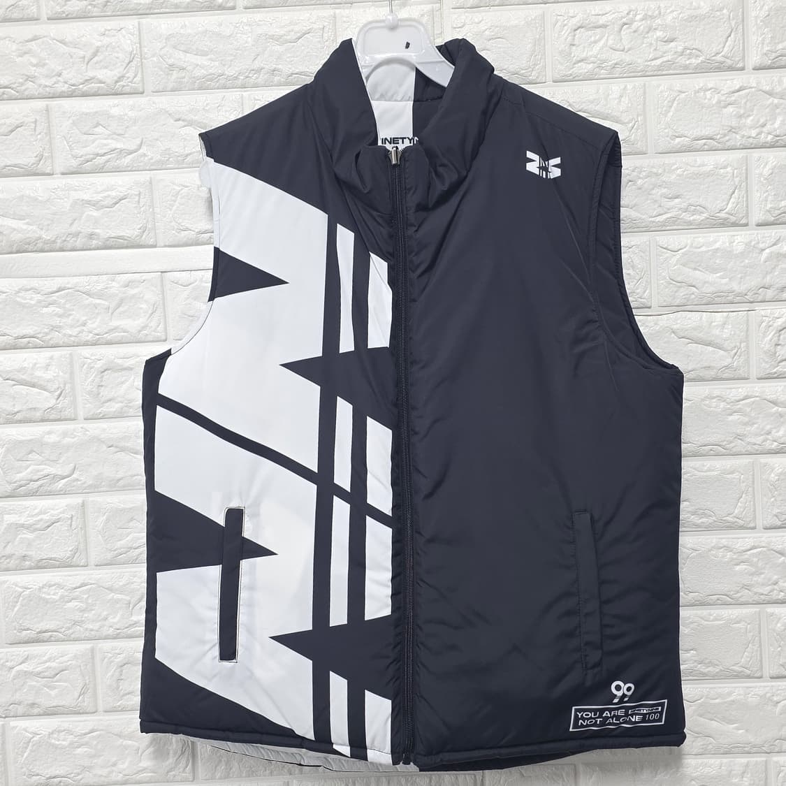 택포) 나인티나인 리시버블 양면 블랙&화이트 조끼 M 상품이미지1