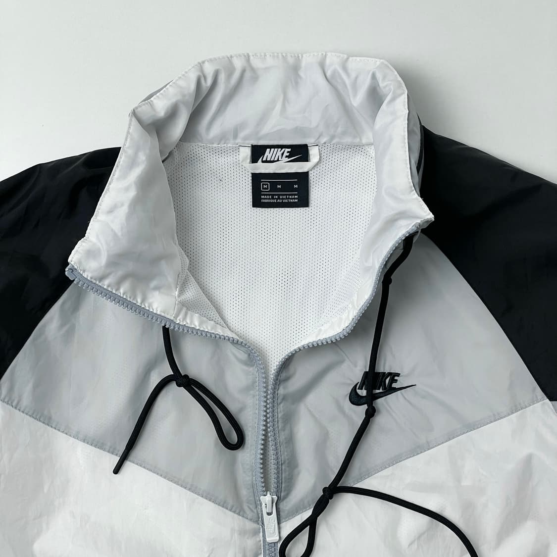 [중고] 나이키 빅스우시 집업 바람막이 화이트 M 상품이미지3