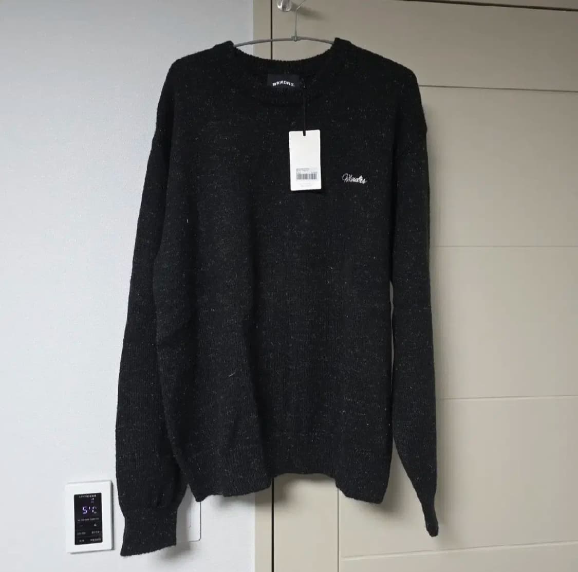 위캔더스 메탈릭 스웨터 블랙 L 택달린 새상품 상품이미지1