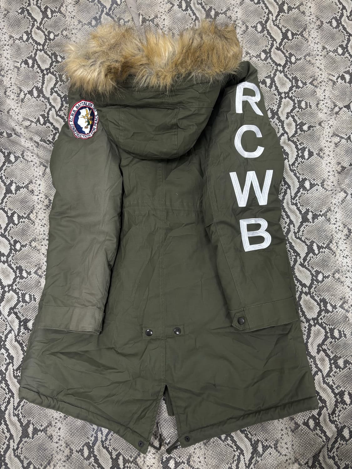 Khaki Patch Detail Fur Over-Size Field H 상품이미지9