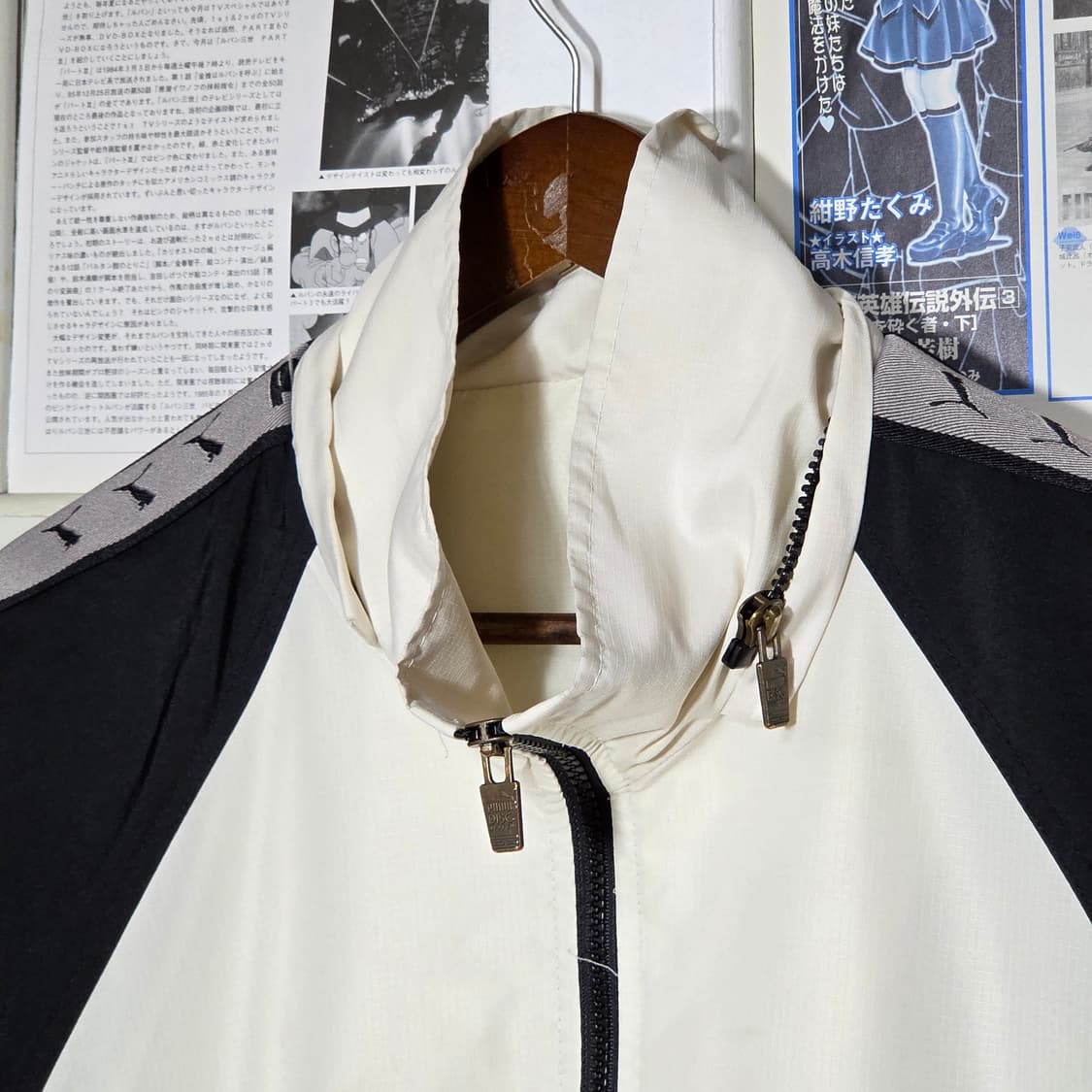 푸마 올드스쿨 블랙 화이트 배색 바람막이 자켓 상품이미지3