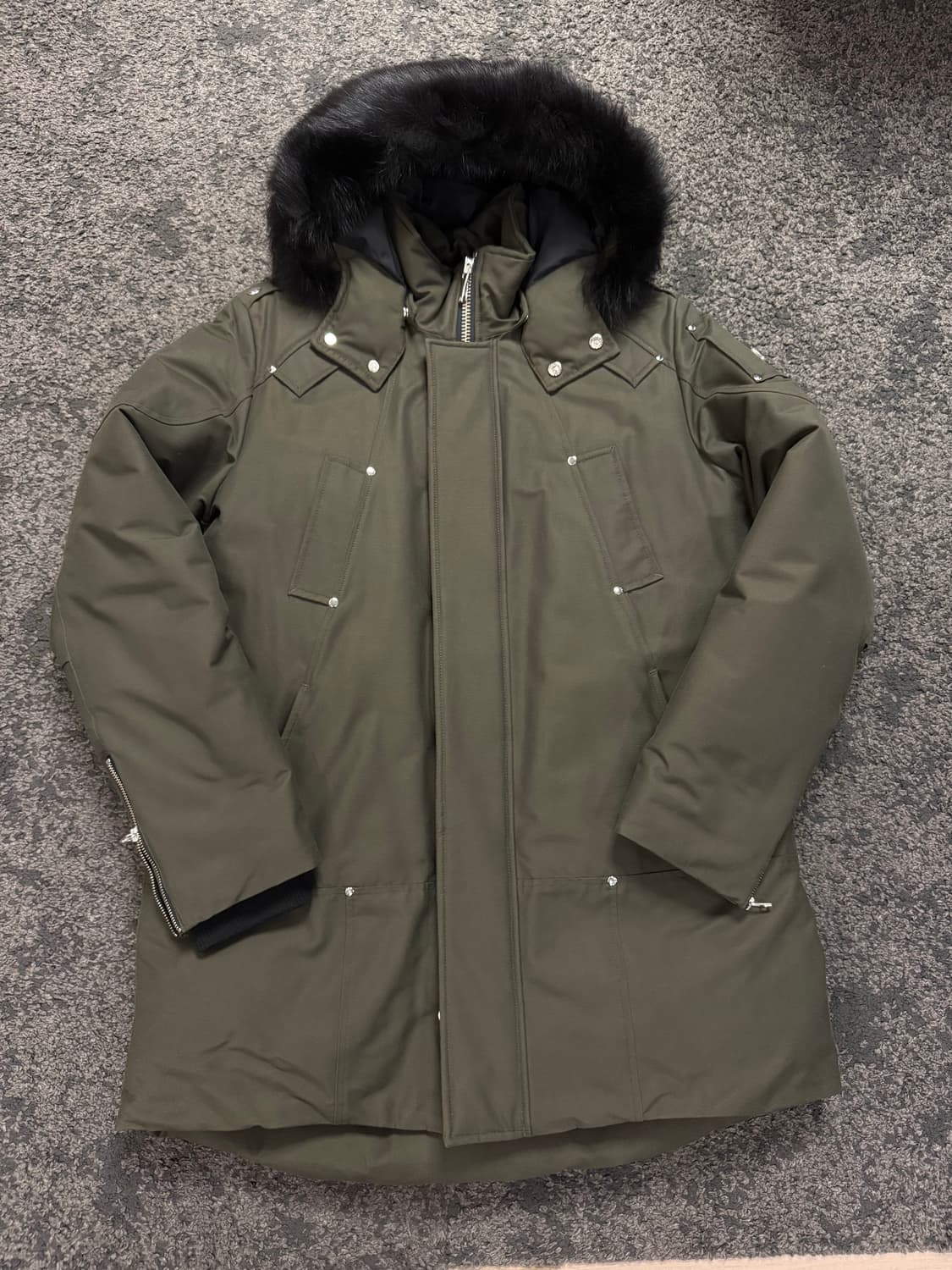 (XL) 정품 무스너클 스털릴블랙 폭스 퍼 파카 패딩 카키 상태최상 상품이미지1