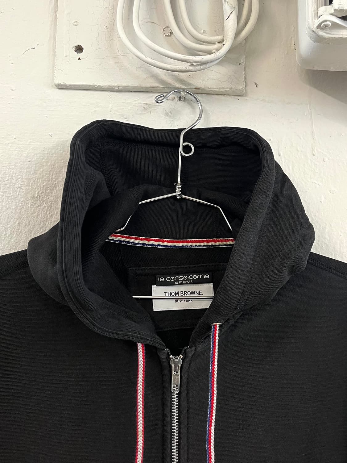 톰브라운 클래식 4선 후드 집업 상품이미지3