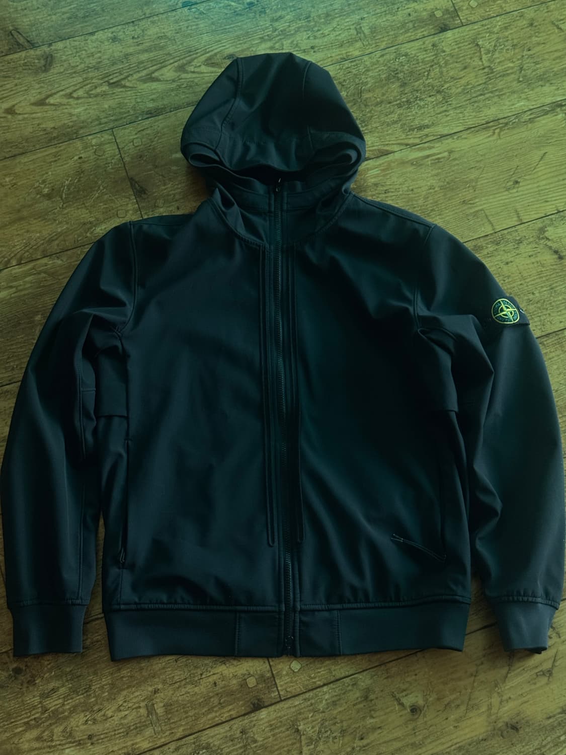 (L) 스톤아일랜드 22ss 라이트 소프트쉘 자켓 상품이미지1